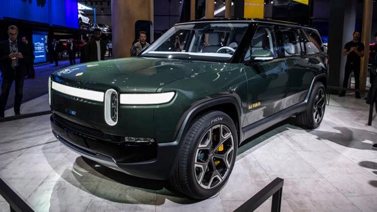 Ще одна новинка - позашляховик Rivian R1S - він здатний ділитися енергією з пікапом Ще одна новинка - позашляховик Rivian R1S - він здатний ділитися енергією з пікапом