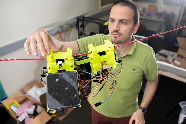 Робот-лінивець SLOTHBOT Робот-лінивець SLOTHBOT
