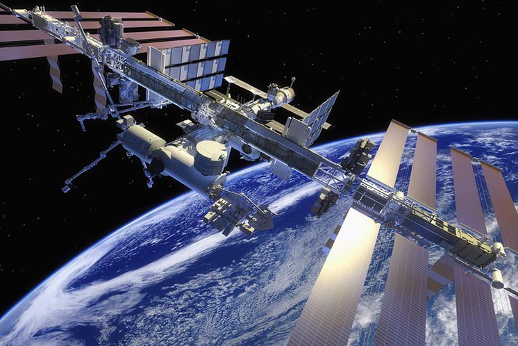 Космос-2030: орбітальні фабрики, верфі та кінець туризму