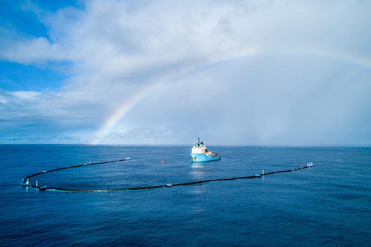 Бар'єр-сміттєзбірник «The Ocean Cleanup» повертається в океан після модернізації