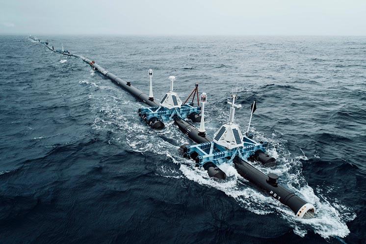 Перша версія бар'єру «The Ocean Cleanup»