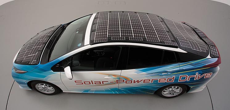Toyota тестує Prius з сонячними батареями Toyota тестує Prius з сонячними батареями