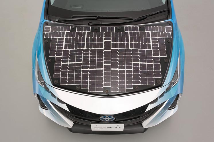 Toyota тестує Prius з сонячними батареями Toyota тестує Prius з сонячними батареями
