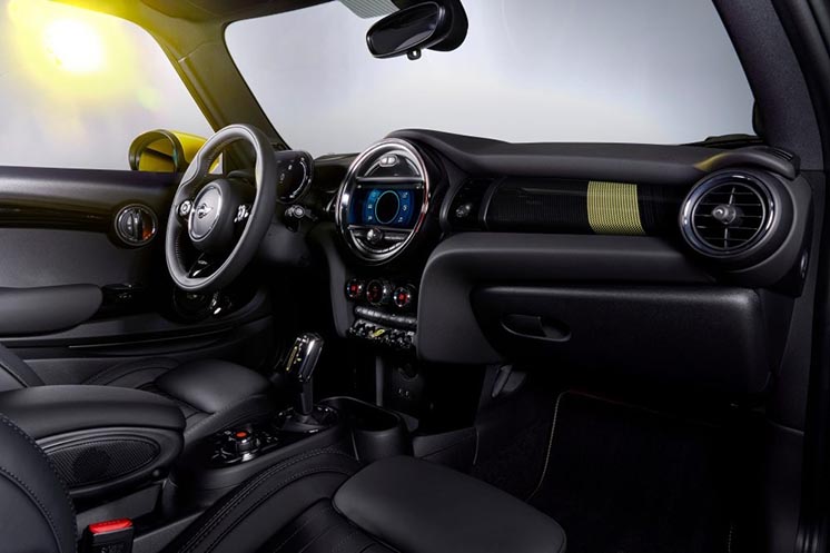BMW офіційно представила електричний Mini Cooper BMW офіційно представила електричний Mini Cooper
