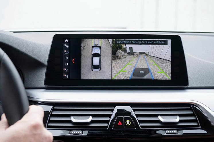 BMW розширює програму з бездротової зарядки електрифікованих автомобілів BMW розширює програму з бездротової зарядки електрифікованих автомобілів