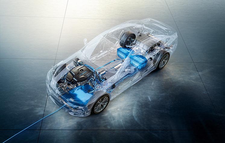 BMW розширює програму з бездротової зарядки електрифікованих автомобілів BMW розширює програму з бездротової зарядки електрифікованих автомобілів