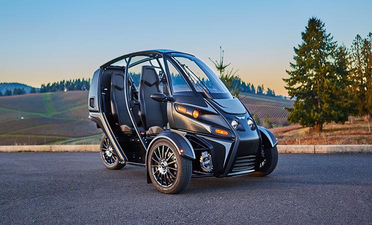 Двомісний триколісний електромобіль Arcimoto FUV надійшов у продаж