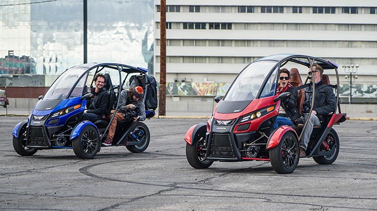 Двомісний триколісний електромобіль Arcimoto FUV надійшов у продаж
