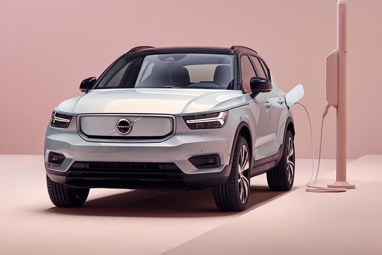 Volvo представила свій перший електрокар XC40 Recharge