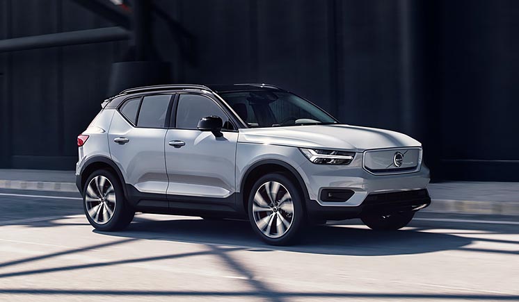 Volvo представила свій перший електрокар XC40 Recharge Volvo представила свій перший електрокар XC40 Recharge