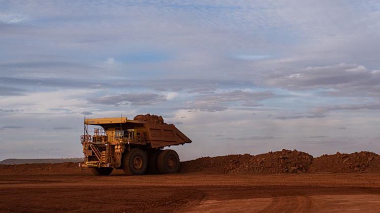 Caterpillar відправить на Місяць автономну техніку для видобутку ресурсів та створення місячної бази Caterpillar відправить на Місяць автономну техніку для видобутку ресурсів та створення місячної бази