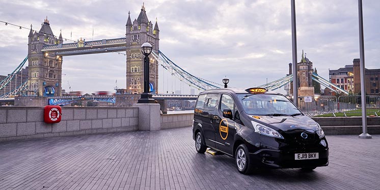 Лондонські «кеби» отримали електричного конкурента Dynamo Taxi Лондонські «кеби» отримали електричного конкурента Dynamo Taxi