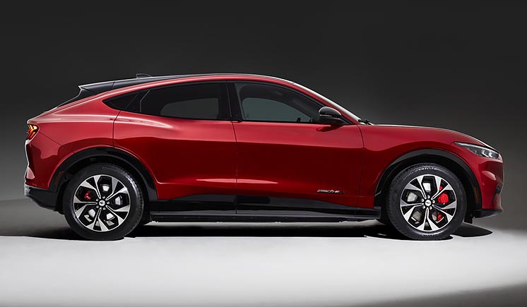 Ford представив електричний кросовер Mustang Mach-E Ford представив електричний кросовер Mustang Mach-E