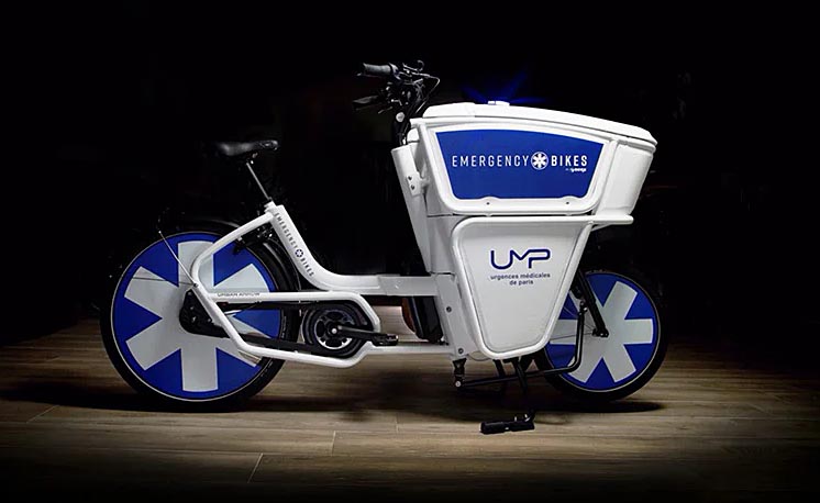 У Парижі запрацювала «швидка» на електровелосипедах Emergency Bike